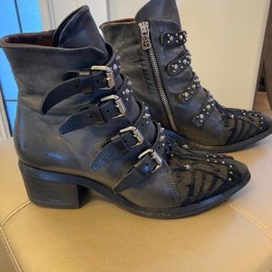 💕PRICE DROP 💕AS 98 Grey Booties